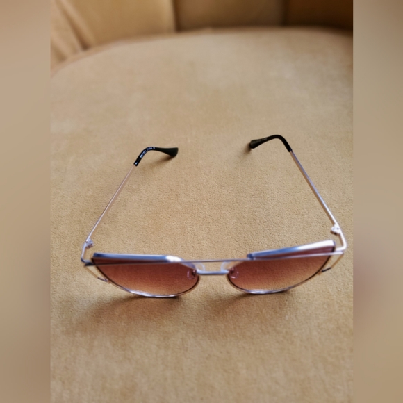 Fashion Sunglasses | Auburn Lenses - Picture 4 of 4